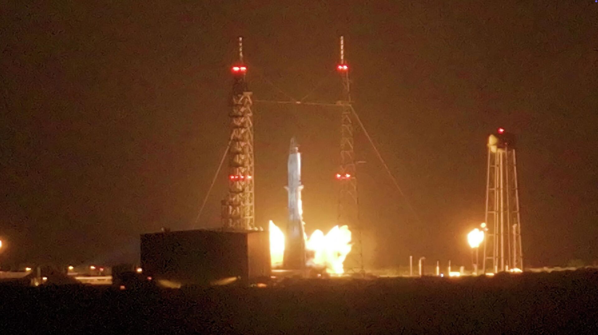 Blue Origin roketi fırlatma rampasında patladı - Sputnik Türkiye, 1920, 29.05.2026