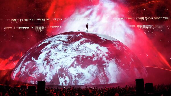 Kanye West İstanbul'da konser verdi: Yaklaşık 120 bin kişi izledi, ünlüler akın etti - Sputnik Türkiye