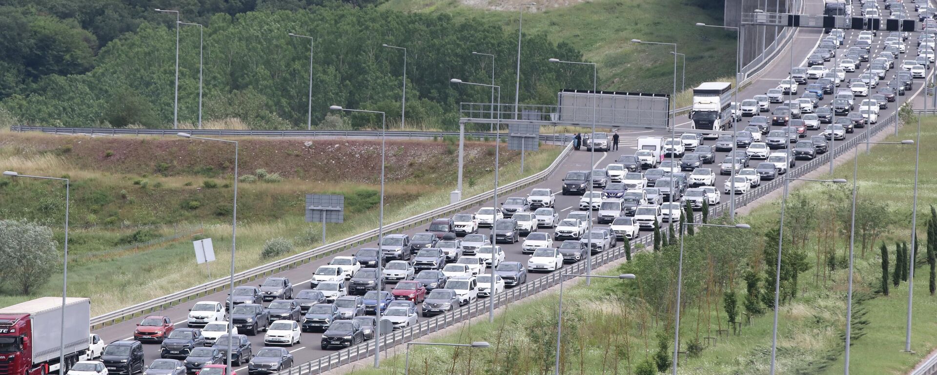 Kurban Bayramı tatili dönüş trafiği - Sputnik Türkiye, 1920, 31.05.2026