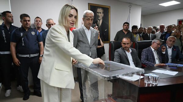  AK Parti'li Meclis Üyesi Alev Ünal - Sputnik Türkiye