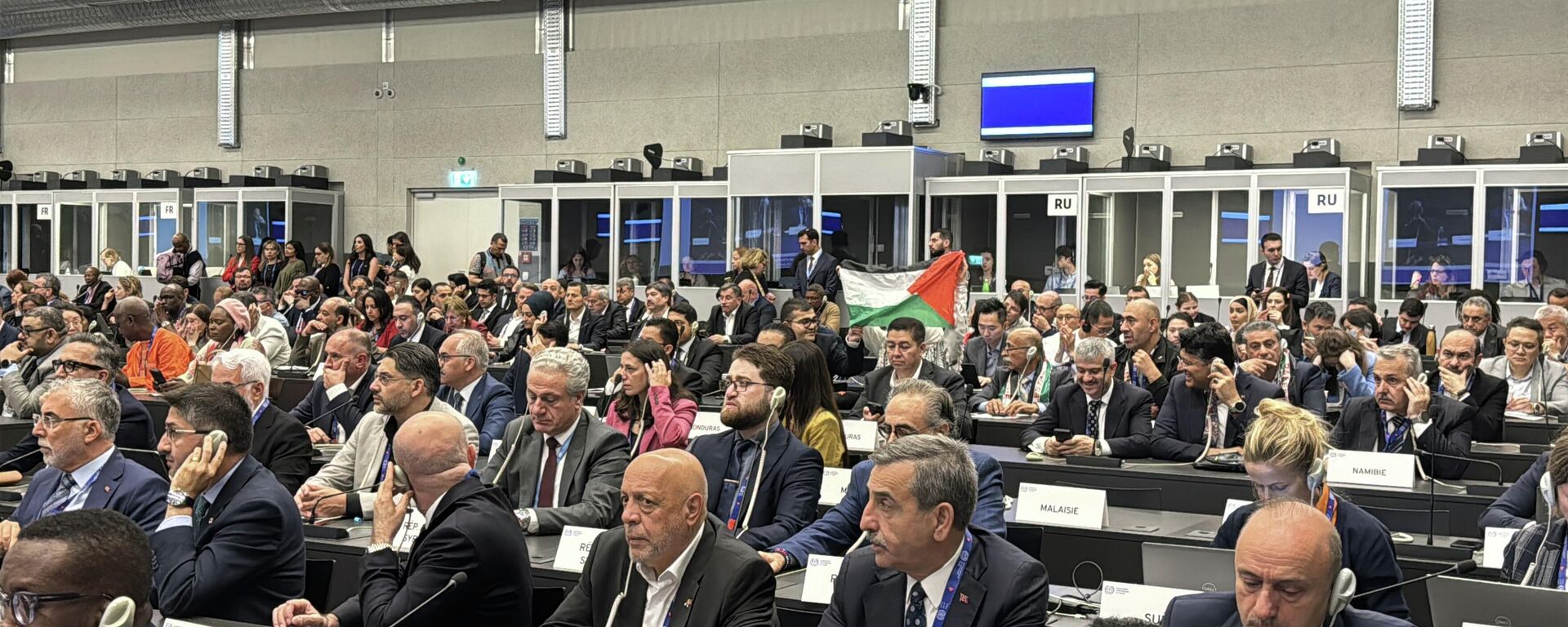 BM konferansında İsrailli yetkiliye protesto - Sputnik Türkiye, 1920, 03.06.2026