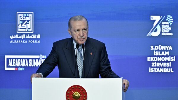 Cumhurbaşkanı Recep Tayyip Erdoğan
 - Sputnik Türkiye