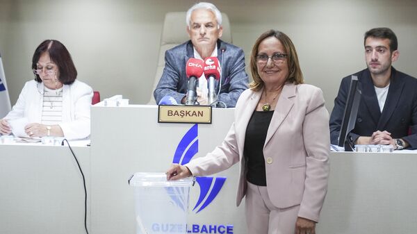 Güzelbahçe Belediye Başkan Vekili Ayşe Akın - Sputnik Türkiye