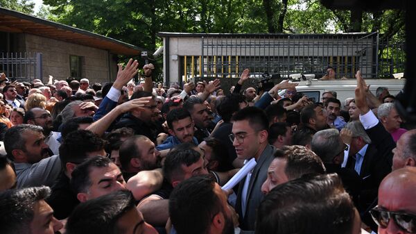 CHP TBMM Grup Toplantısı öncesinde gerginlik - Sputnik Türkiye