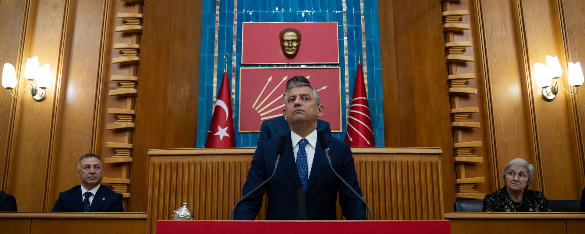 Özgür Özel - Sputnik Türkiye, 1920, 18.06.2026