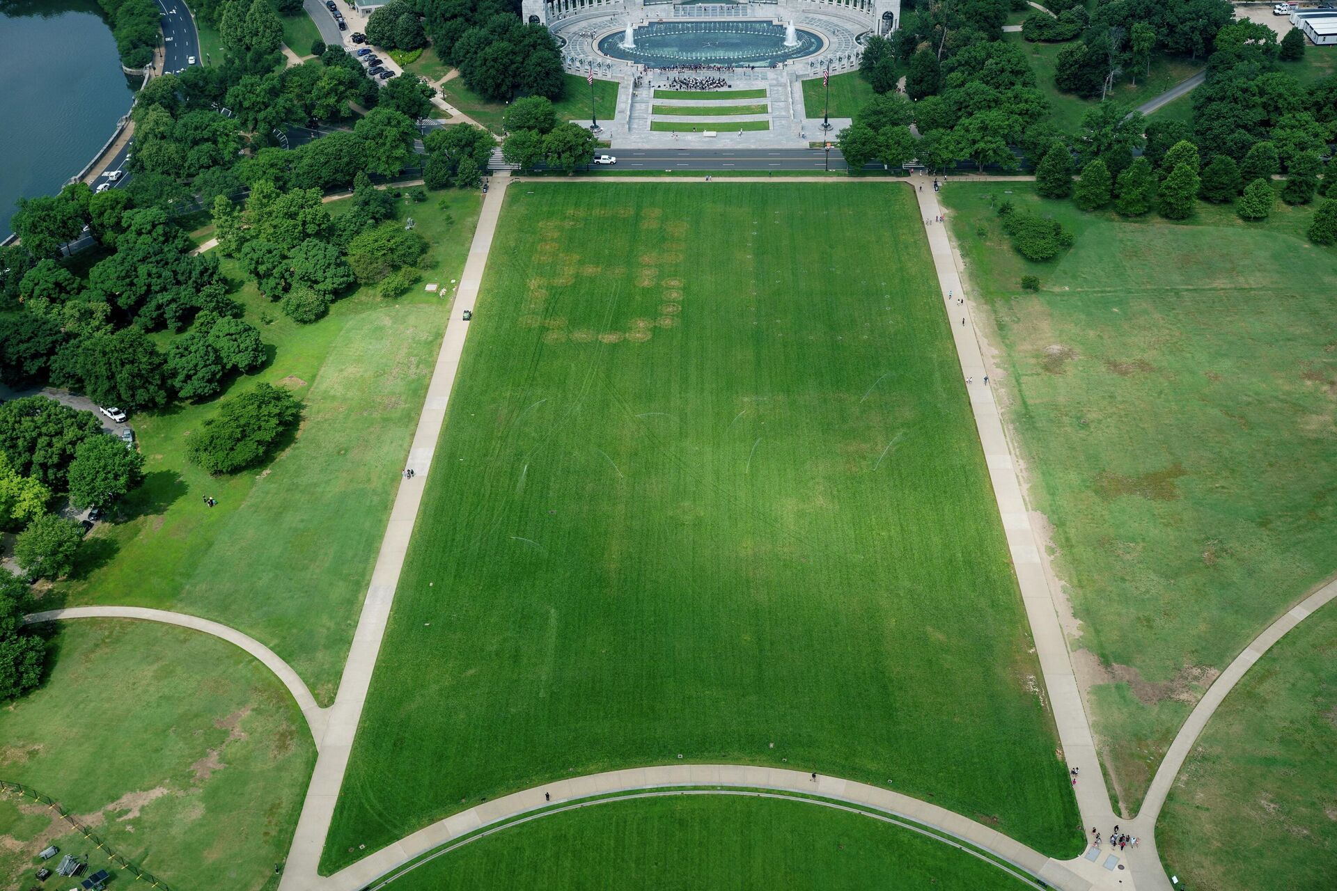 Beyaz Saray yakınındaki National Mall Parkı'na 86 47 yazılması üzerine soruşturma açıldı - Sputnik Türkiye, 1920, 12.06.2026