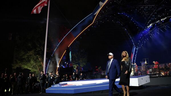Trump, Beyaz Saray bahçesinde UFC gecesine ev sahipliği yaptı - Sputnik Türkiye