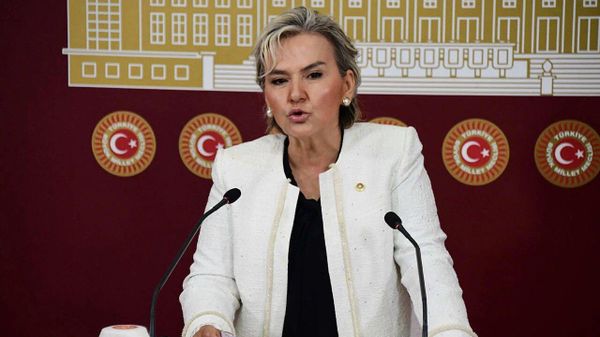 Nimet Özdemir - Sputnik Türkiye
