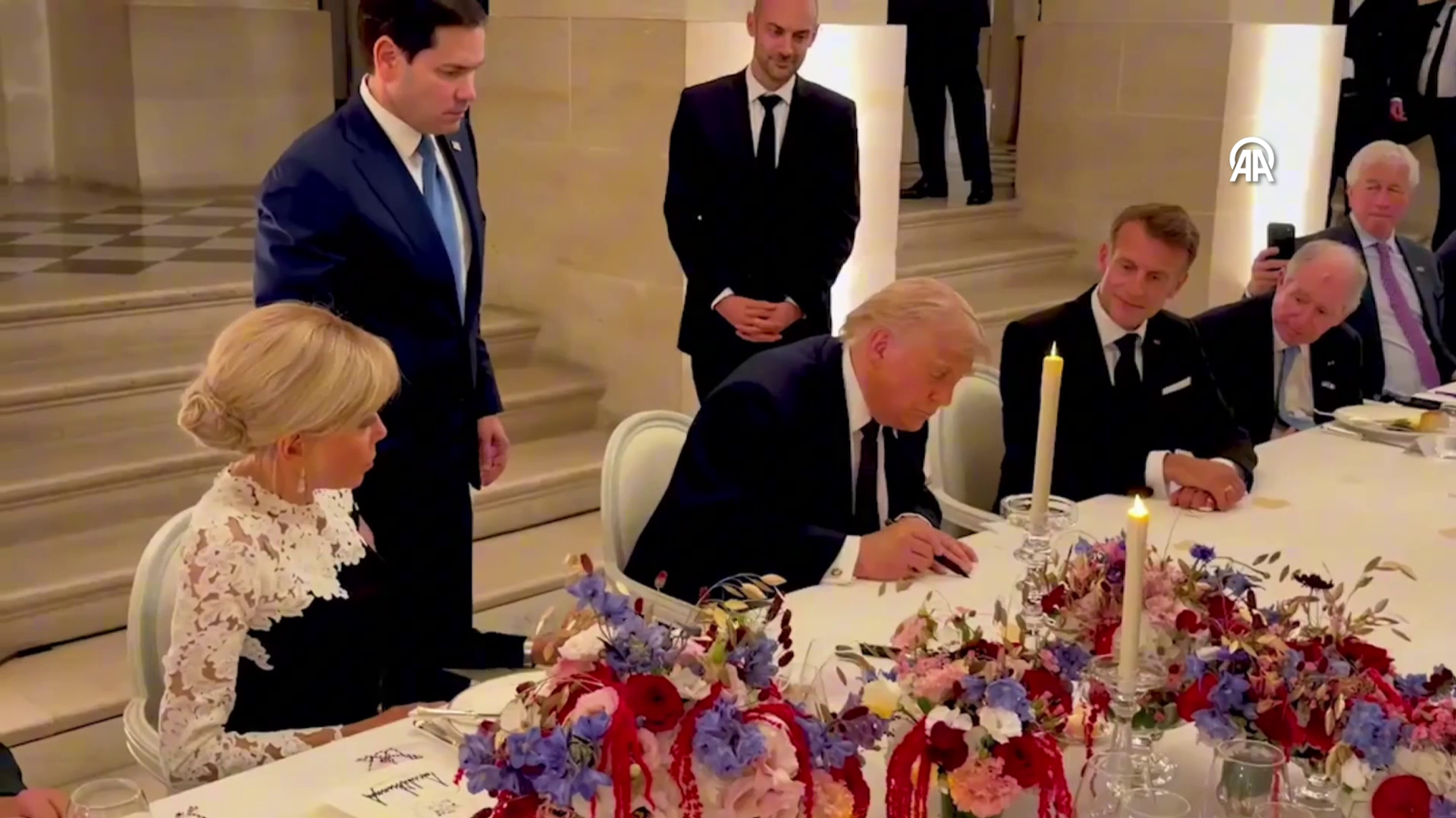 ABD Başkanı Trump, İran ile mutabakat zaptını Versay'da imzaladı - Sputnik Türkiye, 1920, 18.06.2026