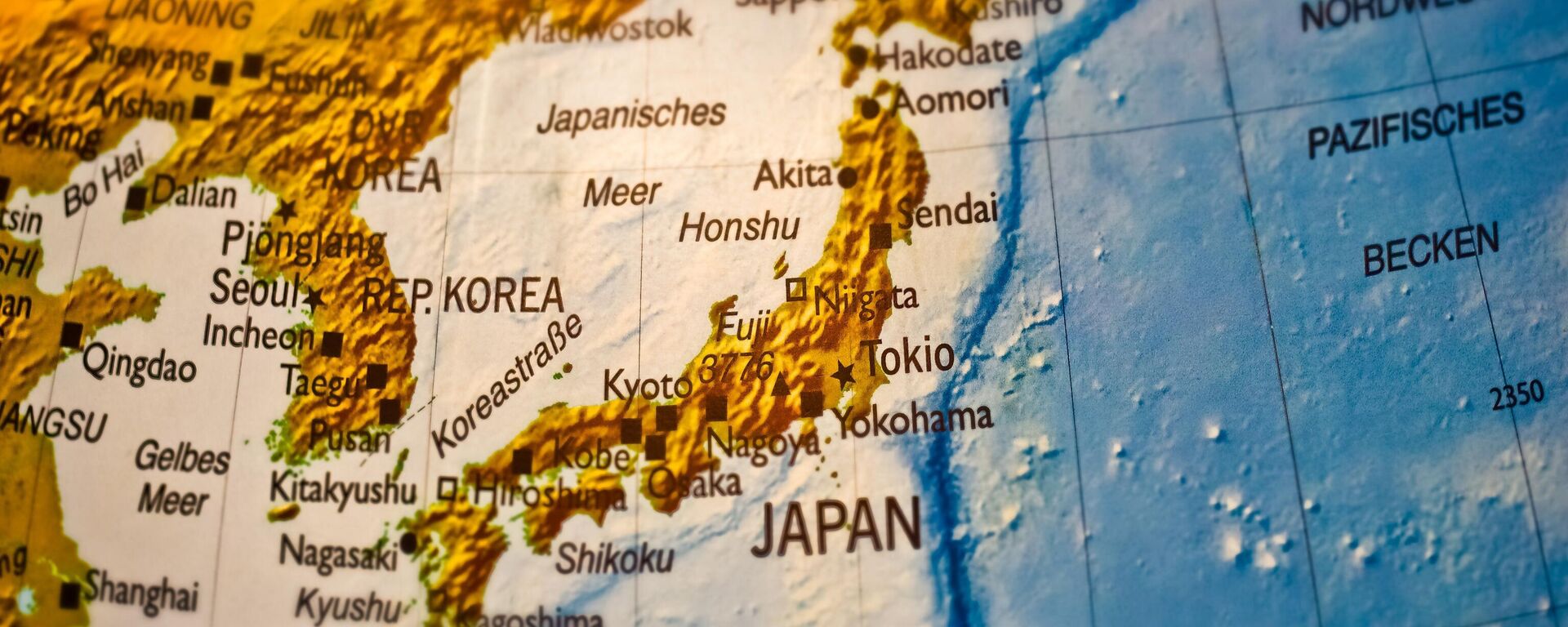 Dünya'nın çekirdeğinden dönen sismik dalga Japonya'yı yerinden oynattı: 'Doğuya kaydı' - Sputnik Türkiye, 1920, 19.06.2026