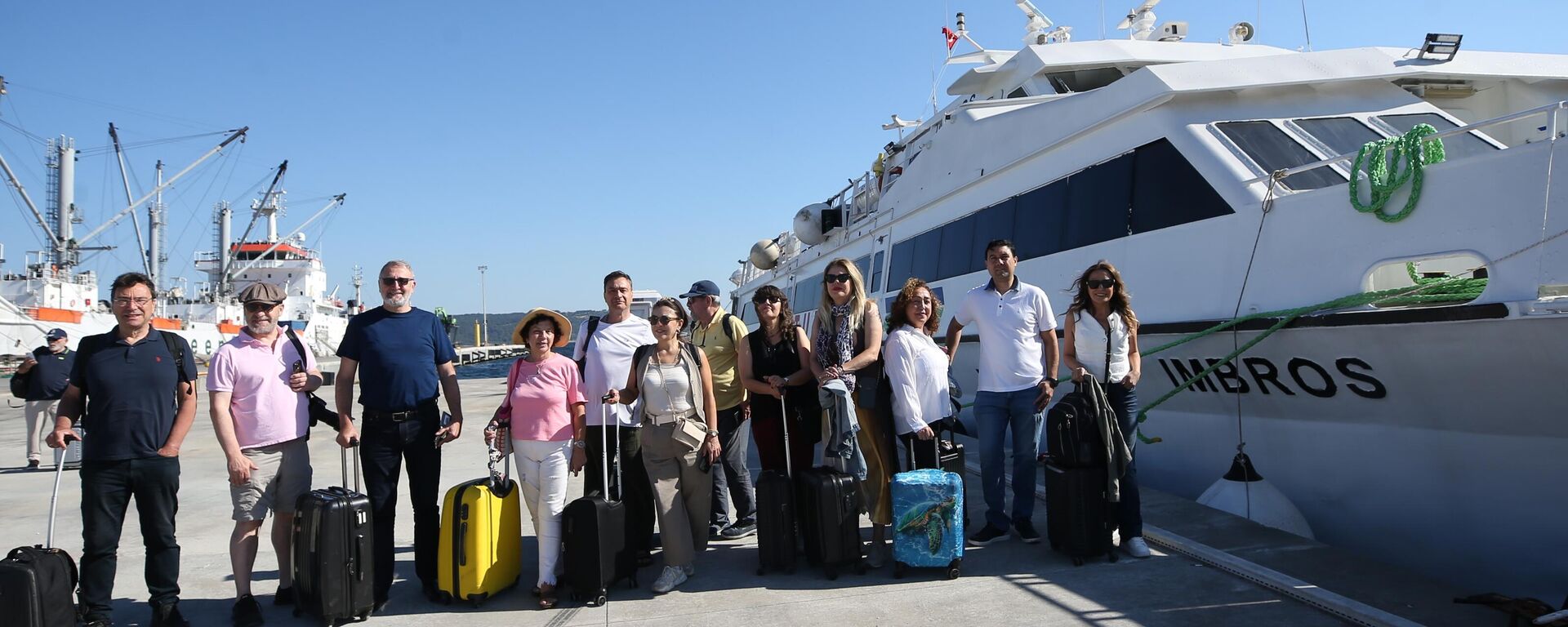 Çanakkale'den Yunanistan'ın Limni Adası'na feribot seferleri başladı - Sputnik Türkiye, 1920, 21.06.2026