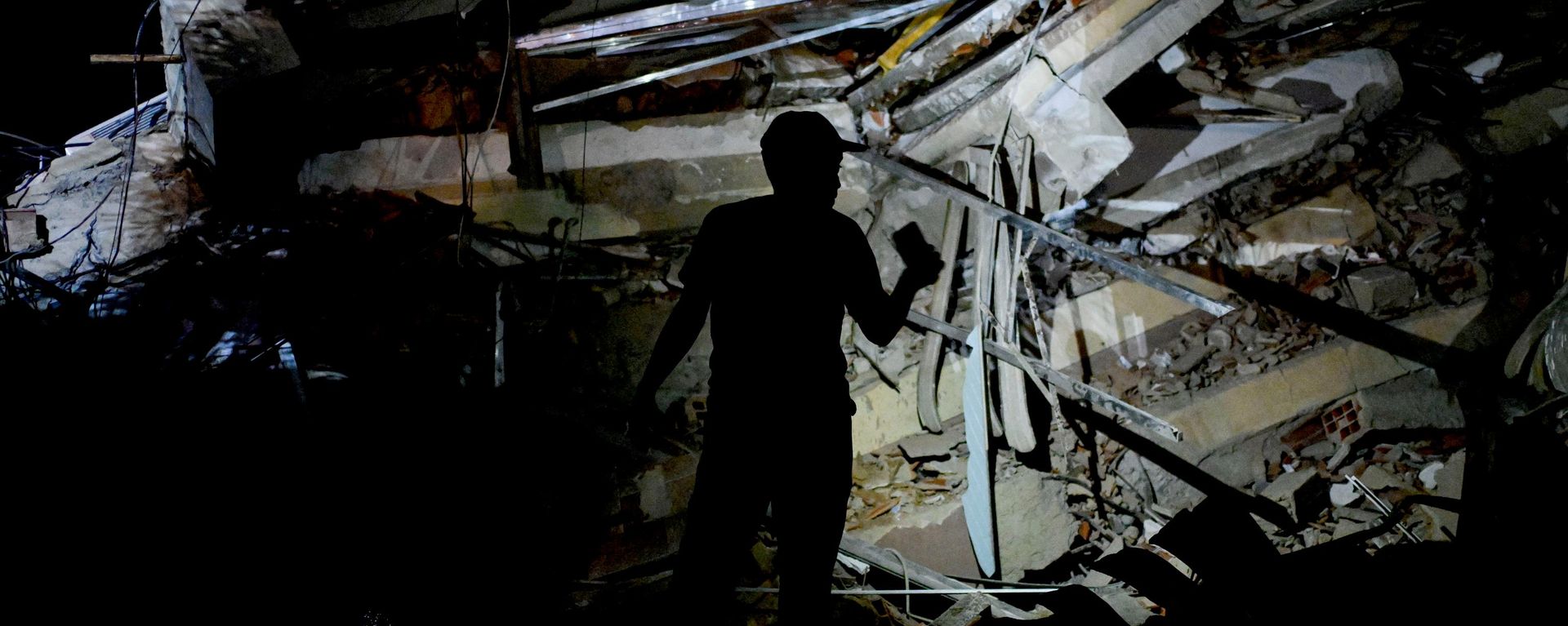 Son 24 saatte dünyada peş peşe büyük depremler: En şiddetlisi 7,5 büyüklüğünde - Sputnik Türkiye, 1920, 25.06.2026