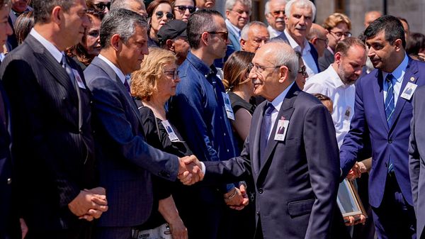 Özel-Kılıçdaroğlu - Sputnik Türkiye