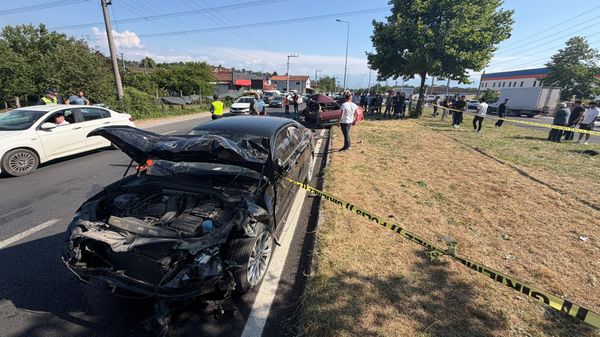 AK Partili vekil ve oğlu trafik kazası geçirdi - Sputnik Türkiye
