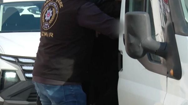 İzmir'in Seferihisar Belediyesine yönelik yürütülen rüşvet soruşturması - Sputnik Türkiye