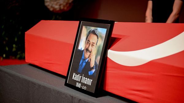 Kadir İnanır - Sputnik Türkiye
