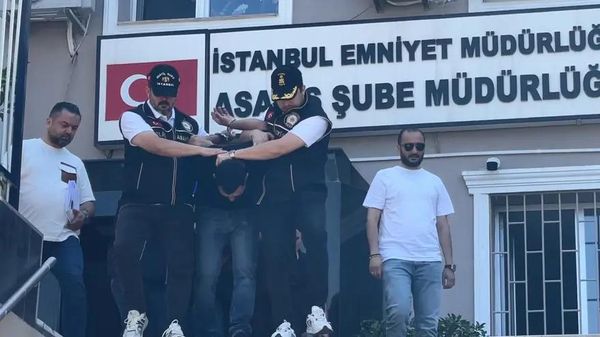 Küçükçekmece'de 1 kişinin öldüğü silahlı saldırıya ilişkin 2 şüpheli yakalandı - Sputnik Türkiye
