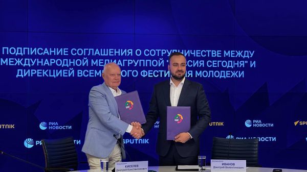 Rossiya Segodnya Genel Müdürü Dmitriy Kiselev, Dünya Gençlik Festivali Genel Müdürü Dmitriy İvanov - Sputnik Türkiye