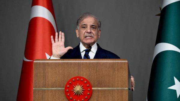 Pakistan Başbakanı Şerif, Cumhurbaşkanı Erdoğan ile ortak basın toplantısında konuştu - Sputnik Türkiye