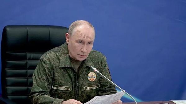 Vladimir Putin’in Birleşik Kuvvetler Grubunun komuta noktasını ziyareti - Sputnik Türkiye