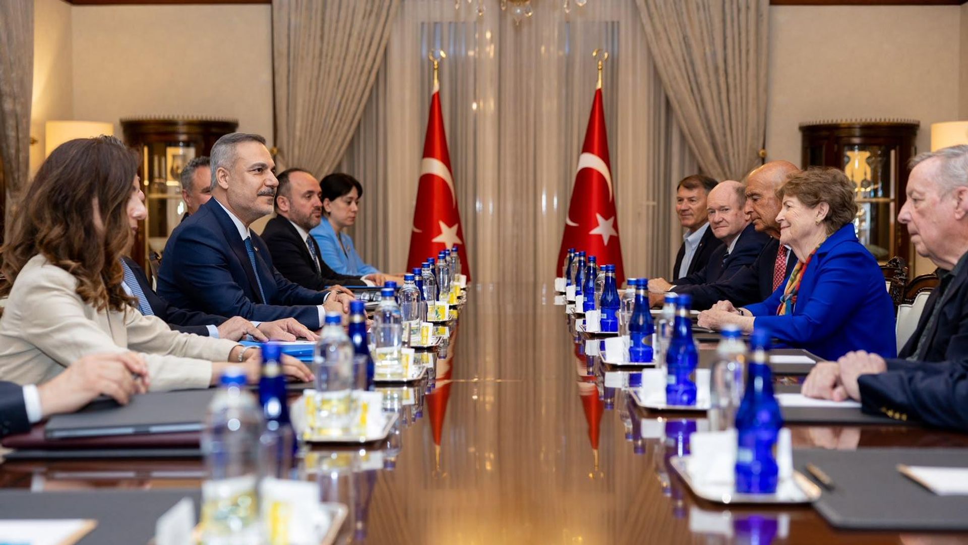 Dışişleri Bakanı Fidan Ankara'da ABD'li senatörlerle bir araya geldi - Sputnik Türkiye, 1920, 07.07.2026