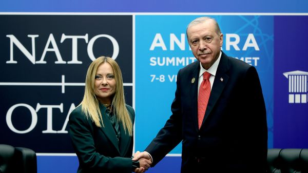 NATO Zirvesi kapsamında Cumhurbaşkanı Recep Tayyip Erdoğan ve İtalya Başbakanı Giorgia Meloni bir araya geldi - Sputnik Türkiye