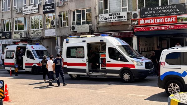 Bursa Adliyesi yakınında çıkan kavgada 10 kişi gözaltına alındı - Sputnik Türkiye