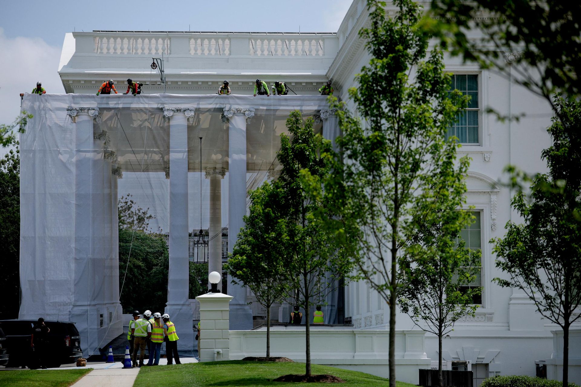 the White House, as scaffolding surrounds the North Portico - Sputnik Türkiye, 1920, 10.07.2026