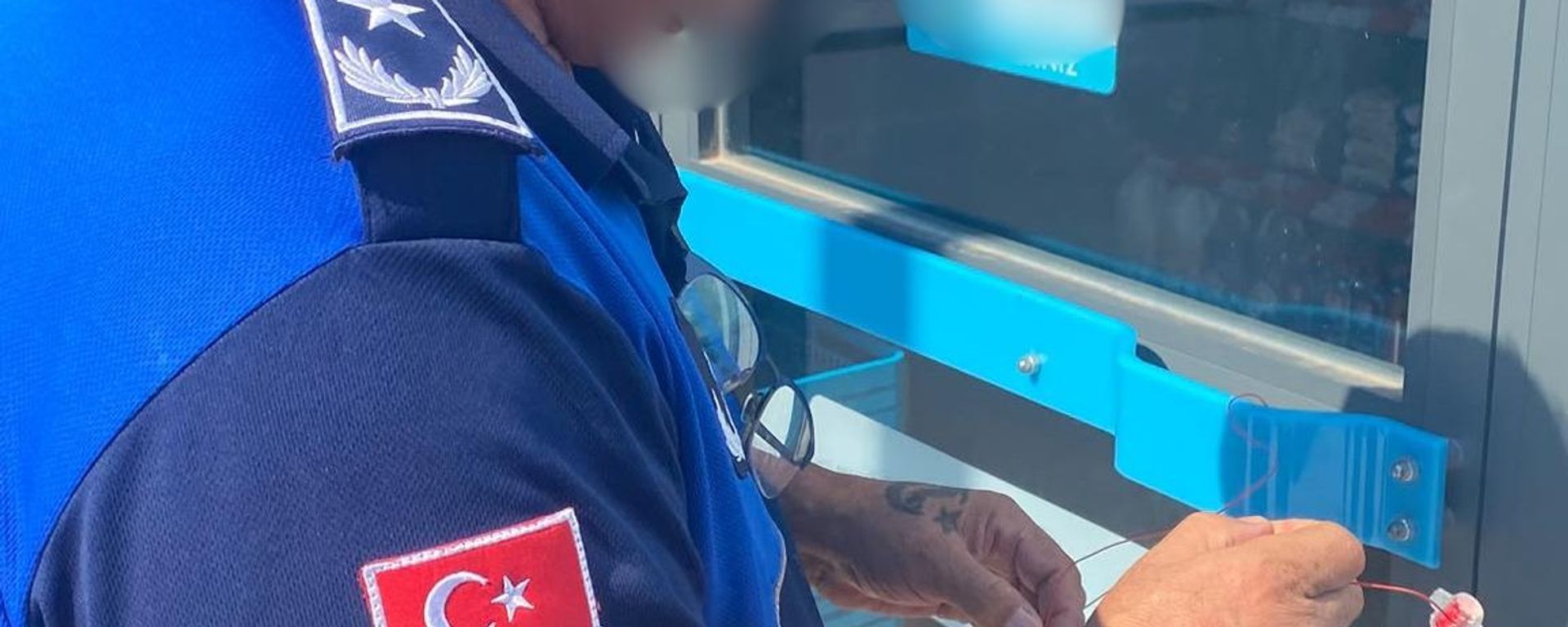 Antalya’nın Serik ilçesinde tarihi geçmiş gıda satan zincir market, zabıta ekiplerince mühürlenerek kapatıldı - Sputnik Türkiye, 1920, 10.07.2026