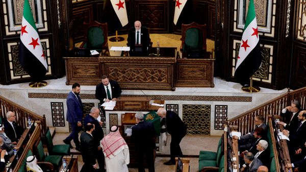 Members of Syria's newly formed People's Assembly - Sputnik Türkiye