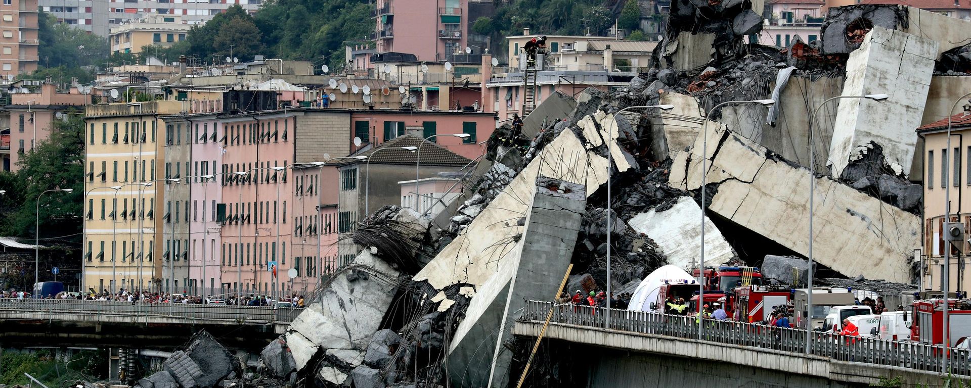 İtalya'da Cenova köprüsü faciasında otoyolun eski yöneticisi 12 yıl hapis cezasına çarptırıldı - Sputnik Türkiye, 1920, 17.07.2026