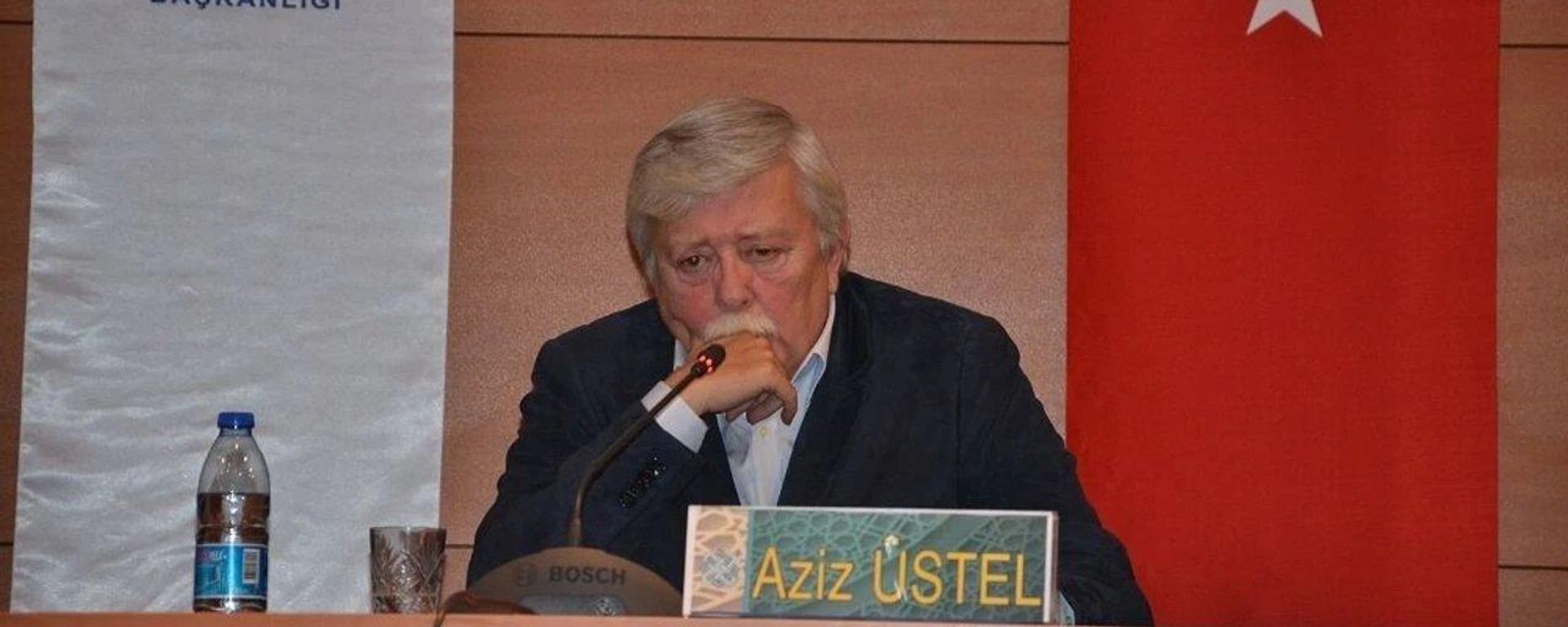 Aziz Üstel sosyal medya  - Sputnik Türkiye, 1920, 17.07.2026