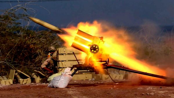 In this image provided Friday, Jan. 24, 2025, by Sepahnews of the Iranian Revolutionary Guard, a missile is launched as a part of the guard's drill from the coast of the Persian Gulf - Sputnik Türkiye
