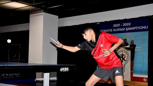 Milli masa tenisçi Görkem Öçal 15 yaş altında Avrupa şampiyonu oldu - Sputnik Türkiye