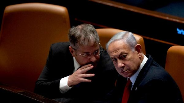 İsrail Eğitim Bakanı Yoav Kisch ve İsrail Başbakanı Benjamin Netanyahu - Sputnik Türkiye