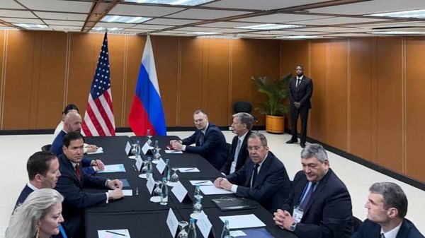 Rusya Dışişleri Bakanı Sergey Lavrov ile ABD Dışişleri Bakanı Marco Rubio, Filipinler’in başkenti Manila’da kritik bir araya geldi - Sputnik Türkiye