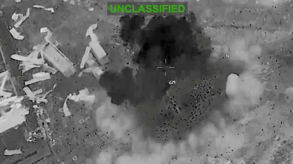 CENTCOM İran'a saldırılardan görüntü paylaştı - Sputnik Türkiye