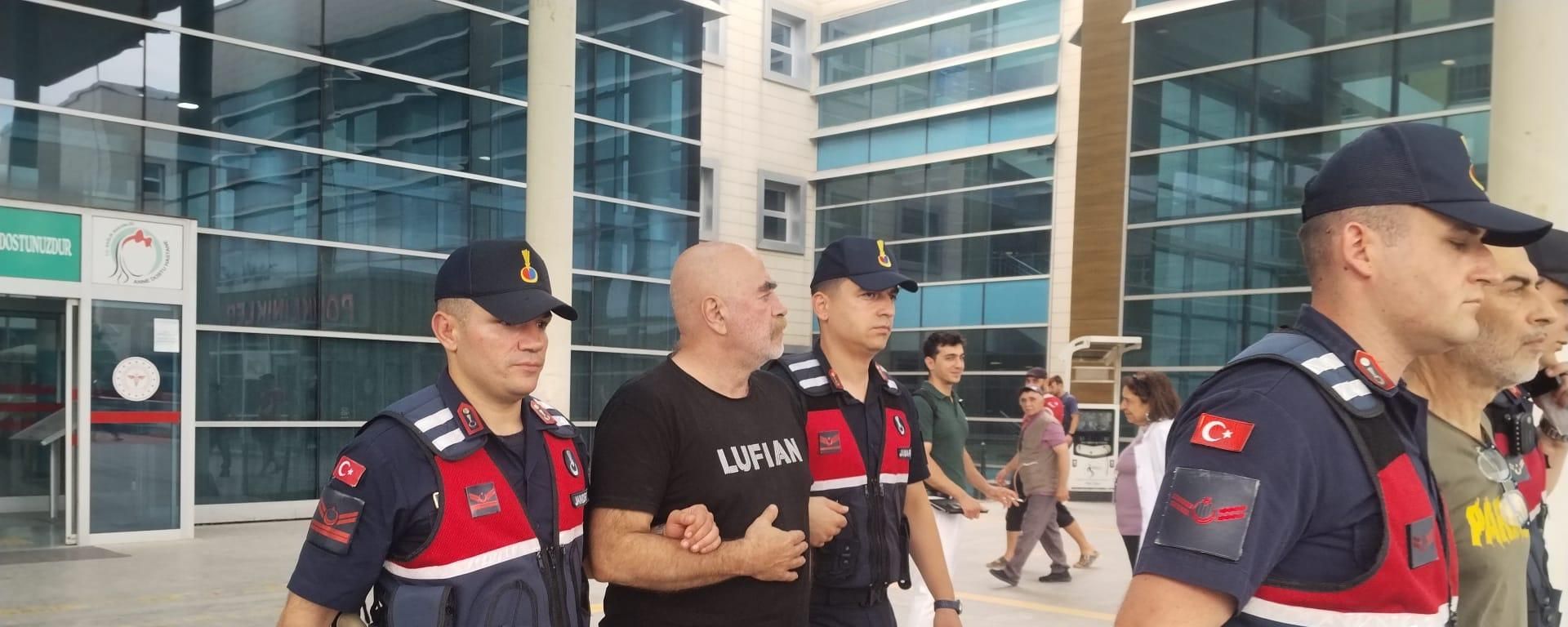 Yönetmen Ezel Akay ve kardeşi uyuşturucu operasyonunda gözaltına alındı - Sputnik Türkiye, 1920, 23.07.2026