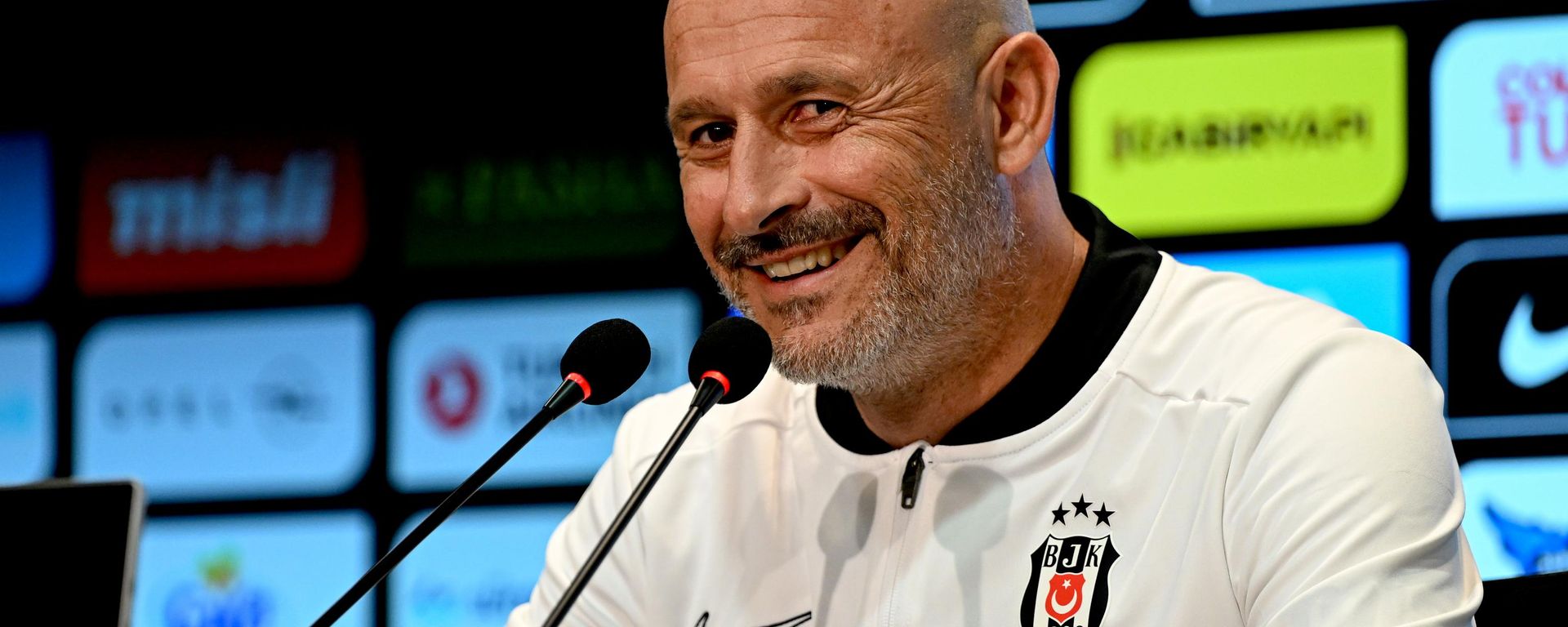 Beşiktaş Teknik Direktörü Vincenzo Italiano - Sputnik Türkiye, 1920, 24.07.2026