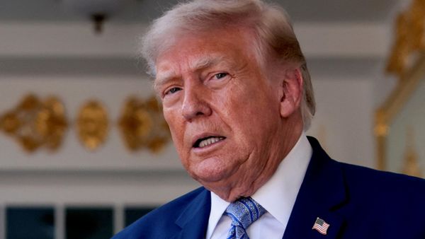 Trump'tan 80'den fazla ülkeye yeni gümrük tarifesi: Ticaret savaşında yeni dalga - Sputnik Türkiye