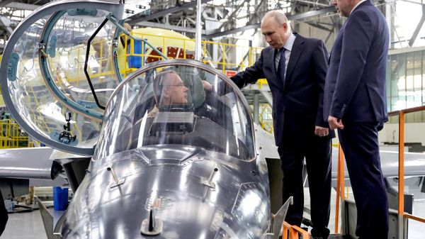 putin irkutsk havacılık fabrikası - Sputnik Türkiye