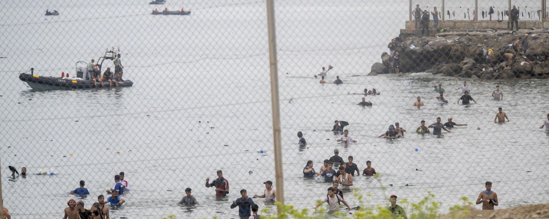 Fas'tan İspanya'ya geçen göçmenler - Sputnik Türkiye, 1920, 04.08.2026
