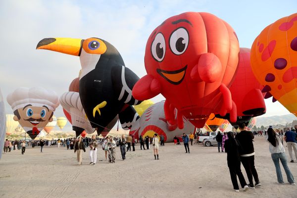 Kapadokya'da figürlü balonlar gökyüzünü renklendirdi  - Sputnik Türkiye
