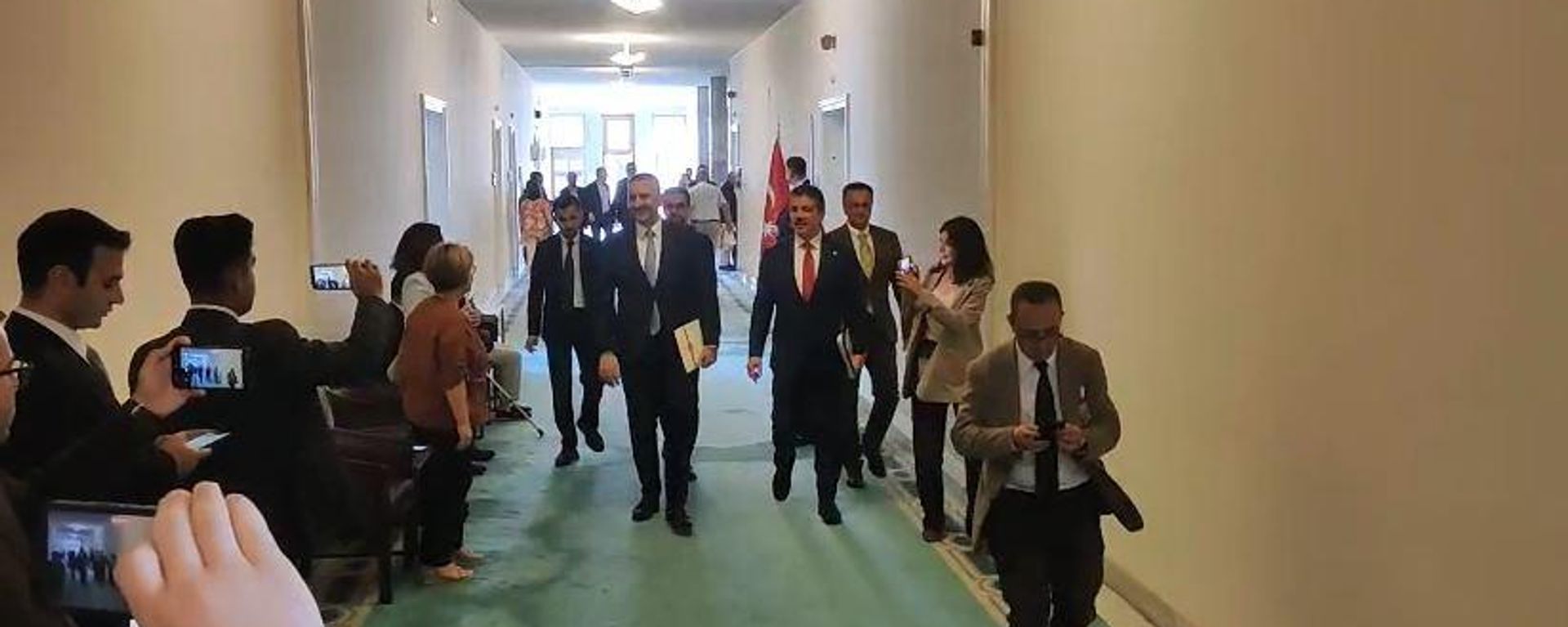 AK Parti'den Yeni Parti'ye 'çerçeve yasa' ziyareti - Sputnik Türkiye, 1920, 04.08.2026