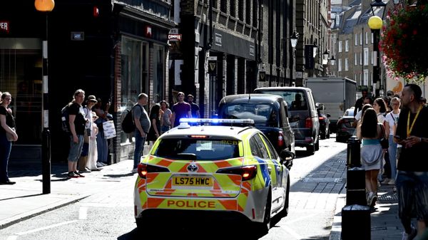 Londra'da Covent Garden bölgesinde düzenlenen bıçaklı saldırı - Sputnik Türkiye