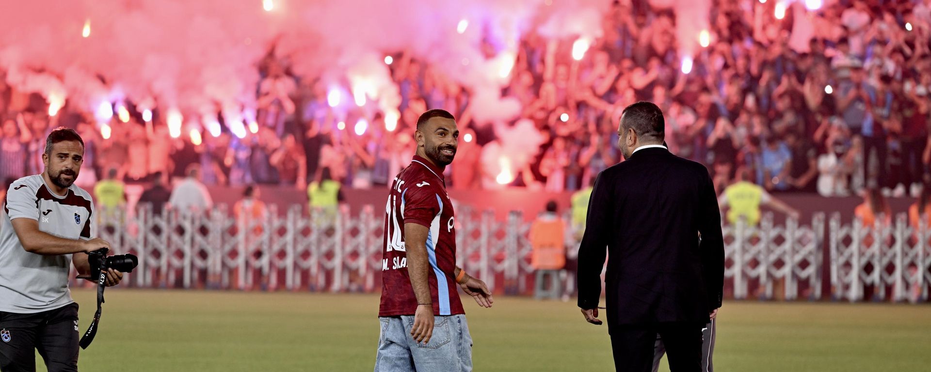 Trabzonspor'dan yıldız transferi Mohamed Salah için imza töreni: 'Burada olmaktan inanılmaz mutluyum' - Sputnik Türkiye, 1920, 06.08.2026