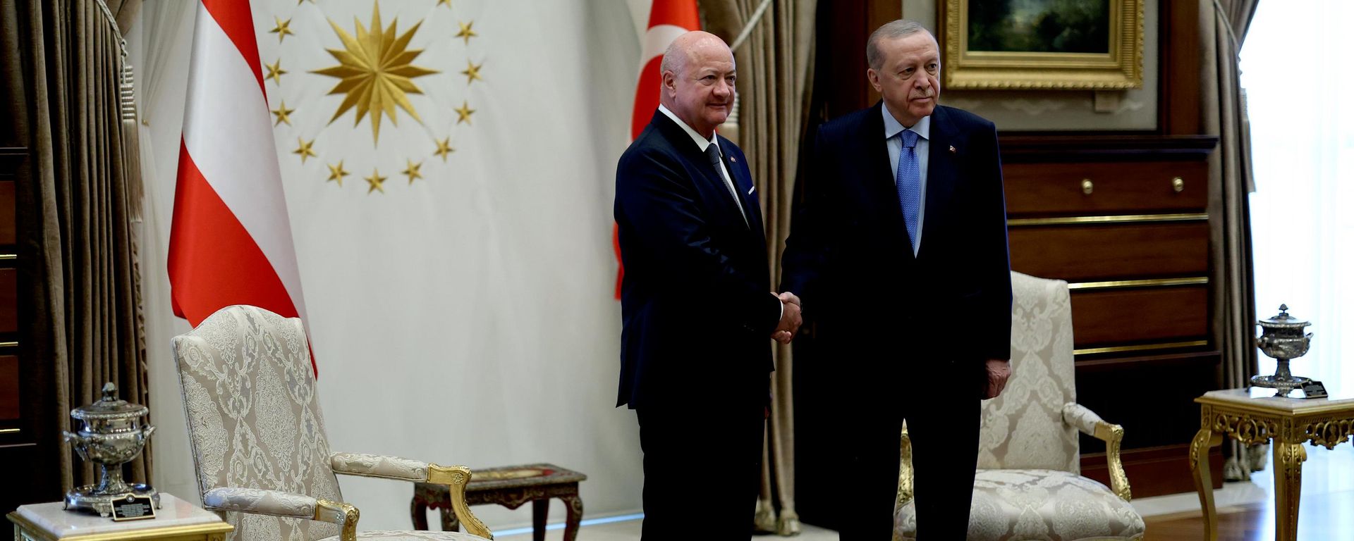 Erdoğan, Türkiye'yi ziyaret eden Avusturya Başbakanı Christian Stocker'i resmi törenle karşıladı. - Sputnik Türkiye, 1920, 10.08.2026