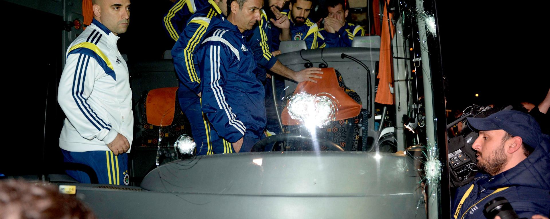Fenerbahçe otobüsüne silahlı saldırı - Sputnik Türkiye, 1920, 11.08.2026