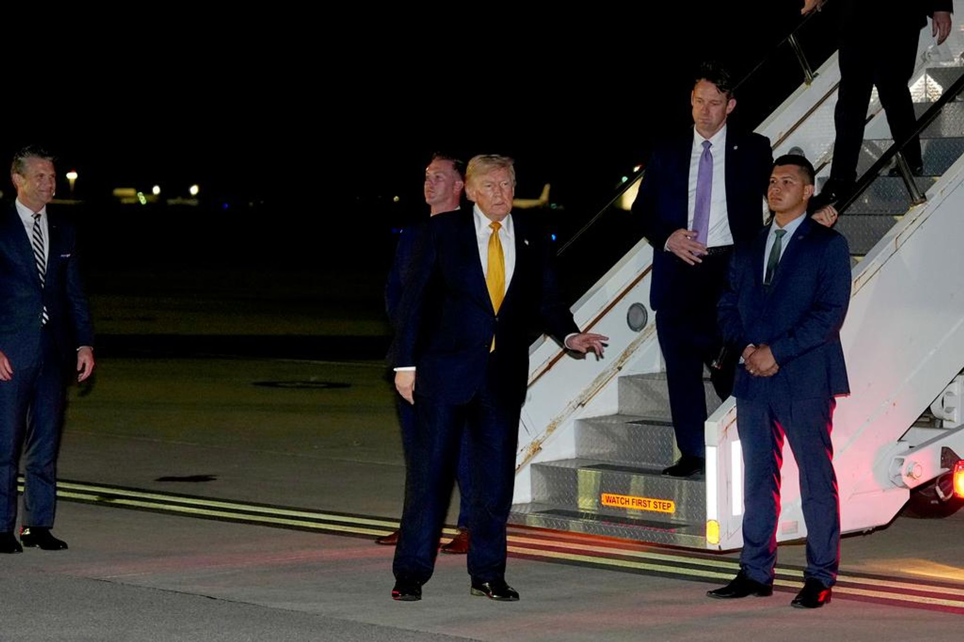 Trump, Türkiye'den İngiltere'ye geçti - Sputnik Türkiye, 1920, 11.08.2026