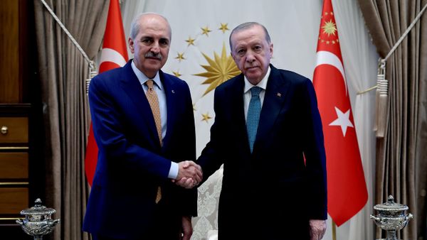 Cumhurbaşkanı Erdoğan, TBMM Başkanı Numan Kurtulmuş'u Cumhurbaşkanlığı Külliyesi'nde kabul etti - Sputnik Türkiye